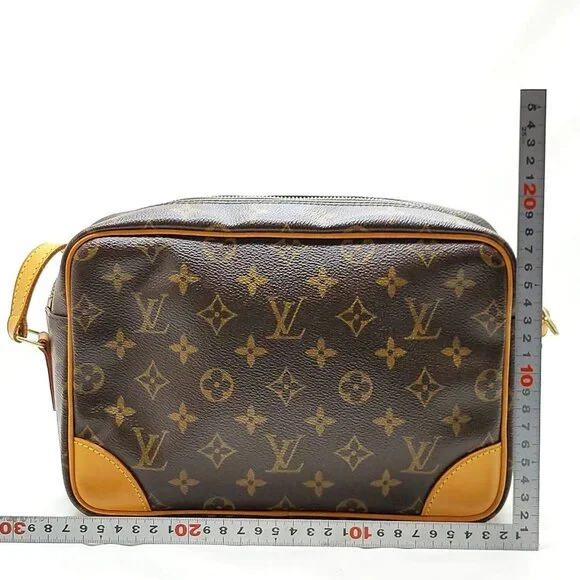 Authentic Louis Vuitton Trocadero 27 Brown Monogram Crossbody mn643-112725 - Picture 2 of 16